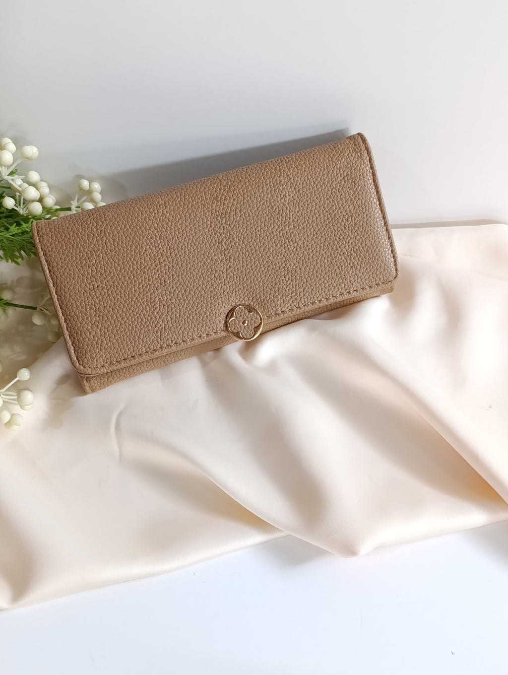 Billetera dama con tapa