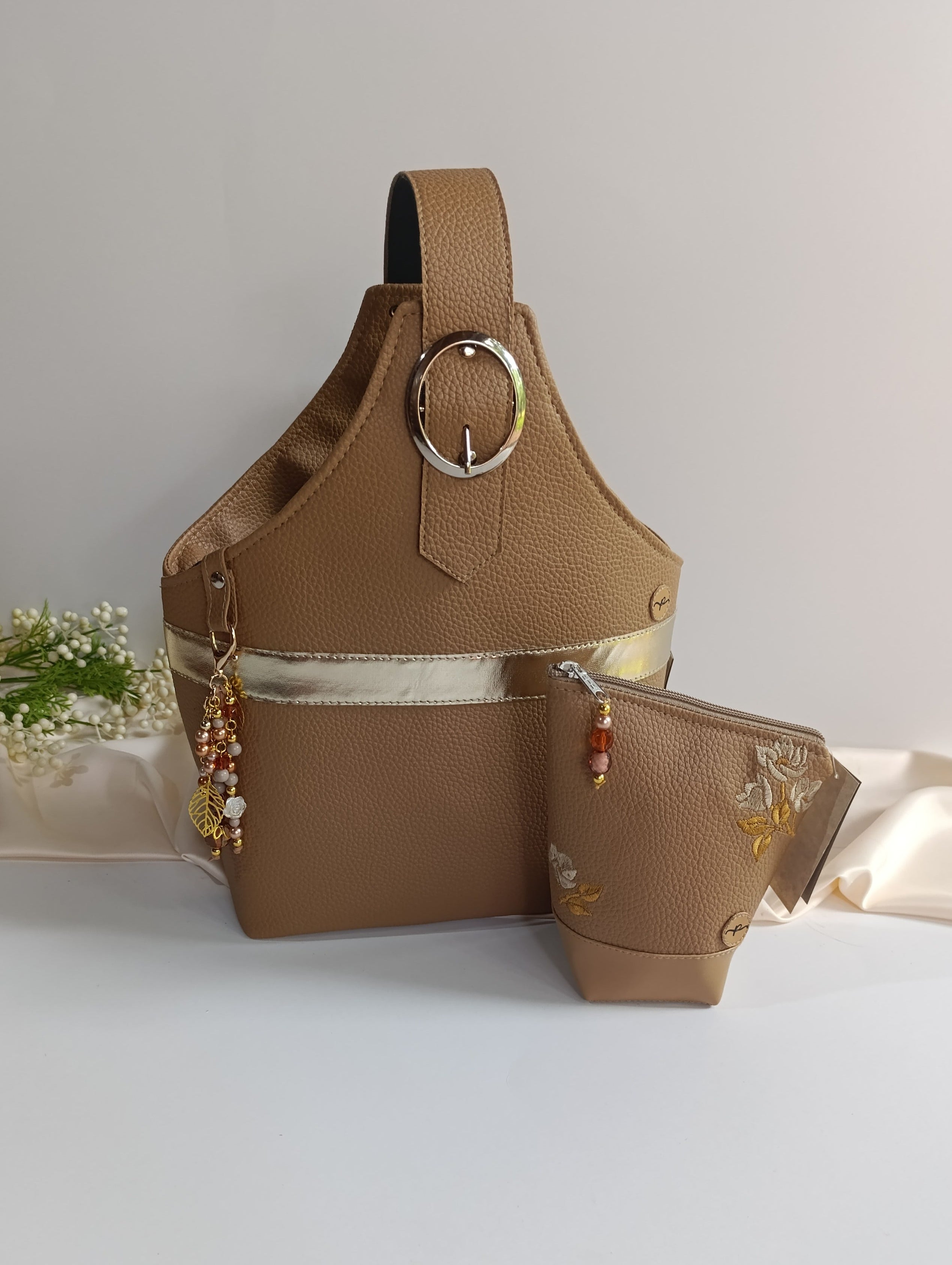 Bolso porta Mate Chic color Beige Tostado