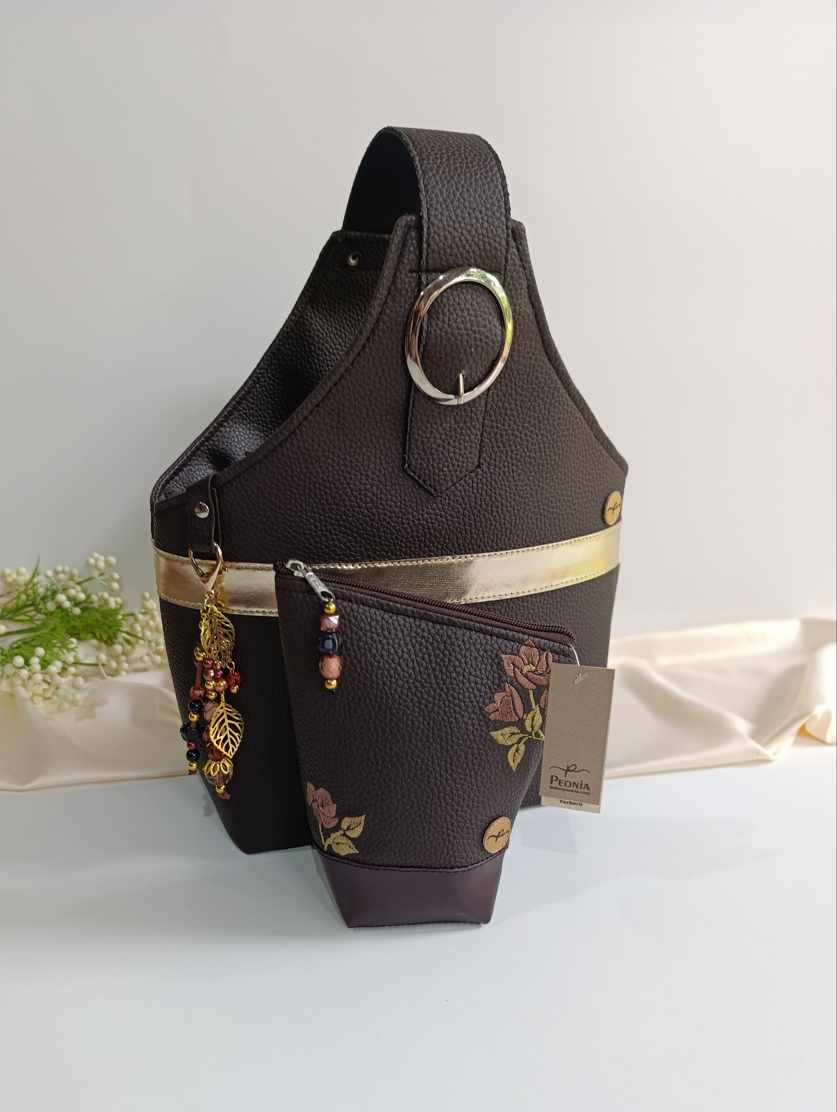 Bolso porta Mate Chic color Marrón Café