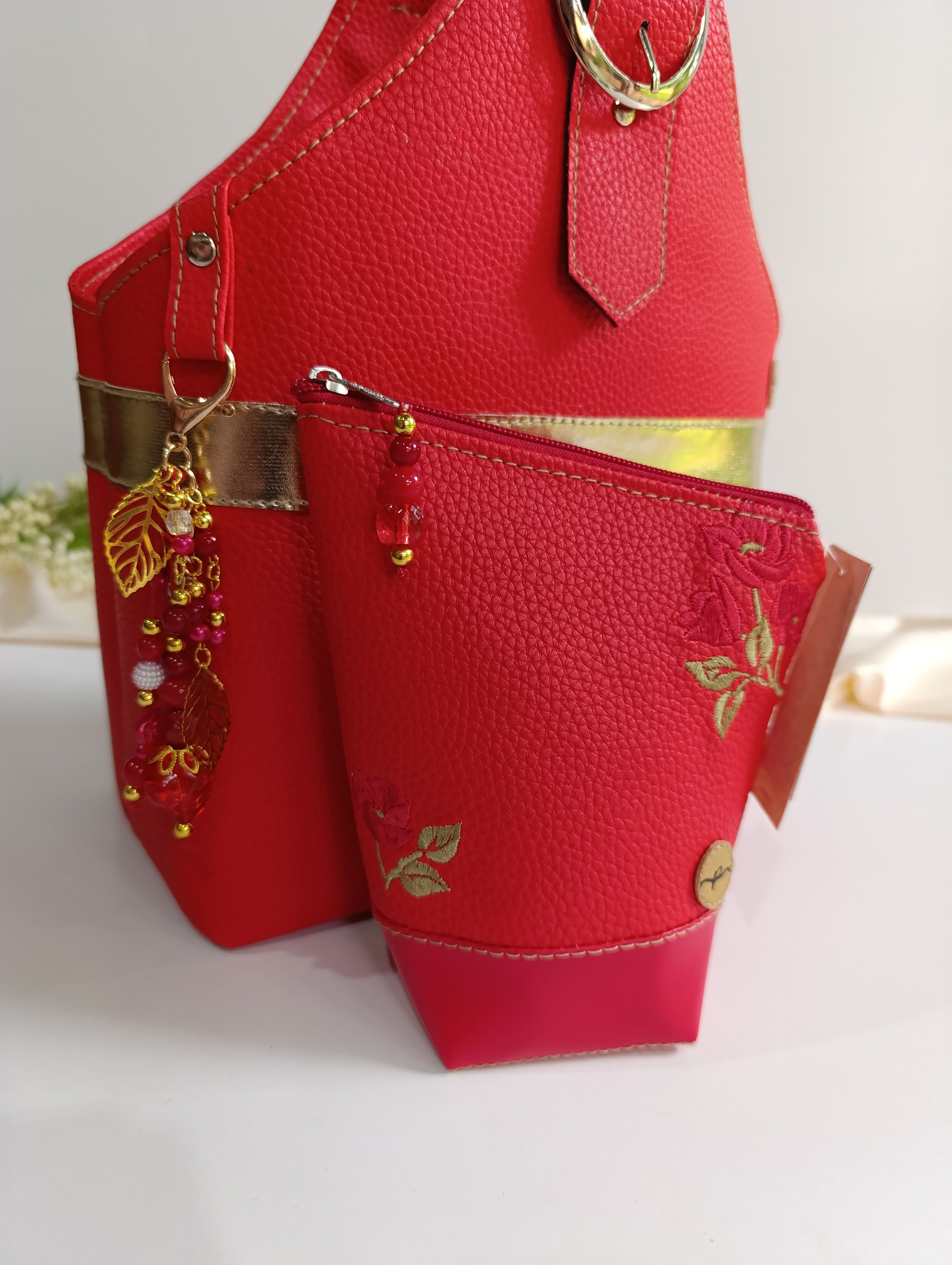 Bolso porta Mate Chic color Rojo