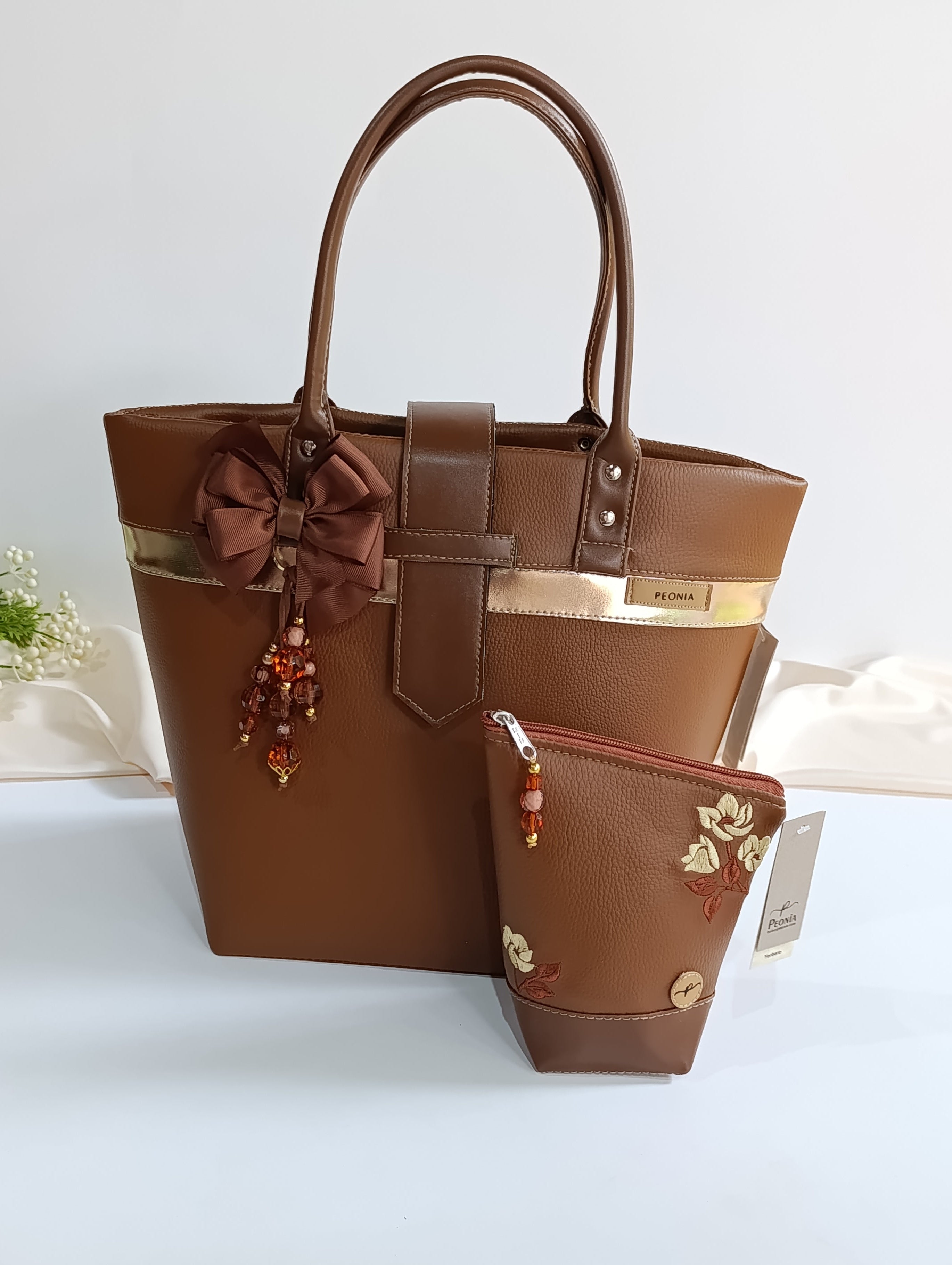 Bolso porta Mate Eleganzza color Marrón Caramelo con Dorado