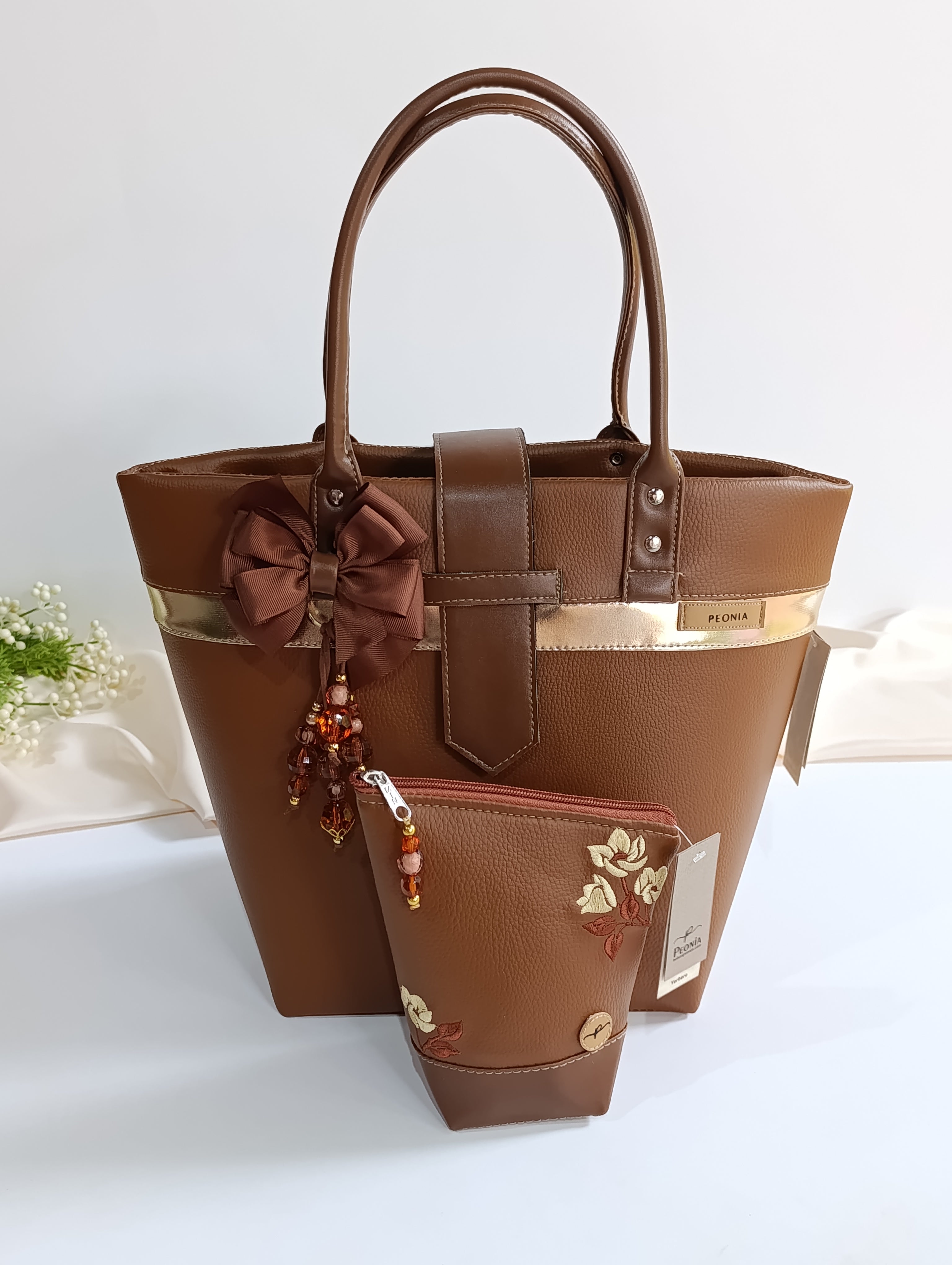 Bolso porta Mate Eleganzza color Marrón Caramelo con Dorado