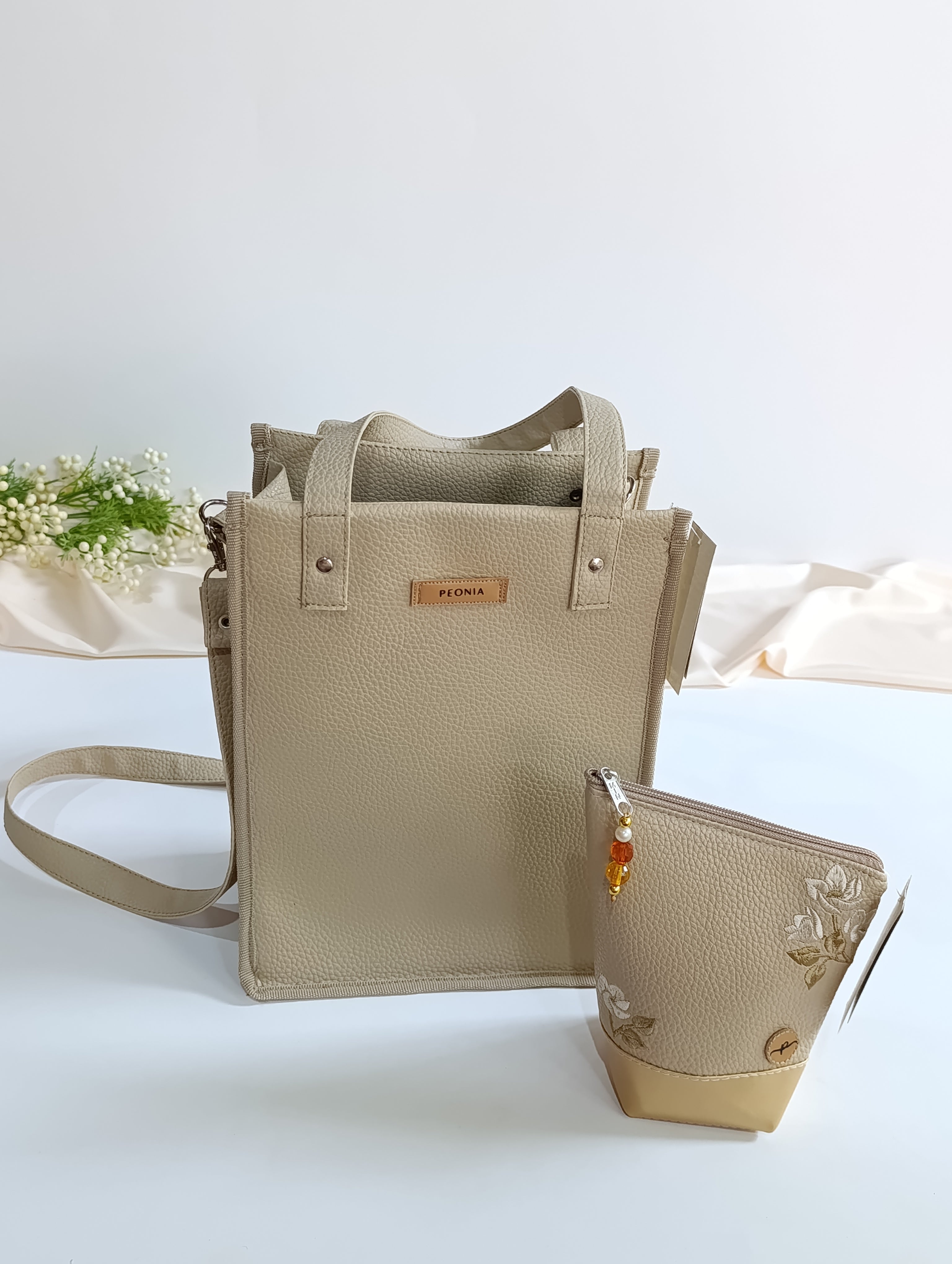 Bolso porta Mate Essential con Yerbero incluído color Beige