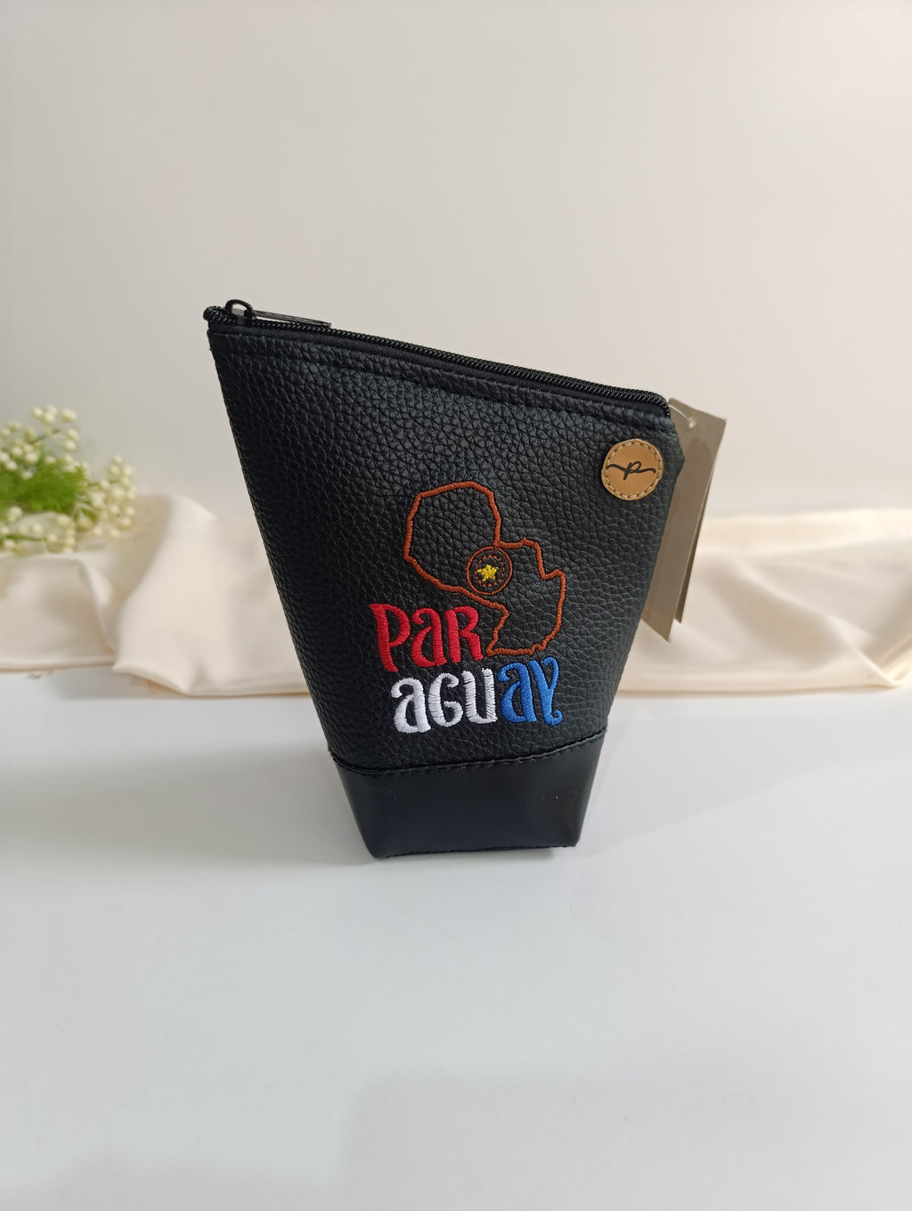 Yerbera Unisex  bordada con diseño Paraguay, colores varios