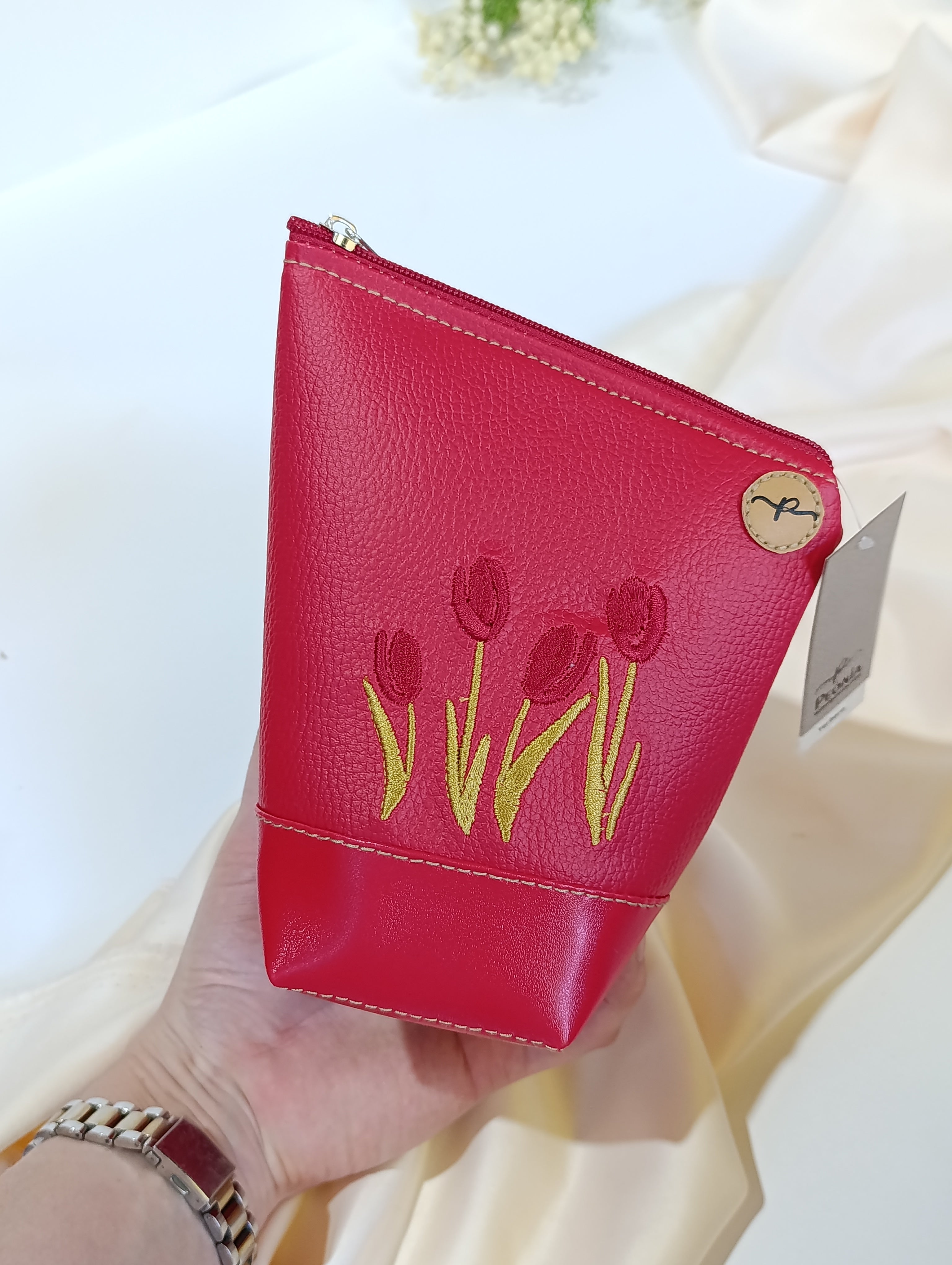 Yerbera Femenina bordada tulipanes