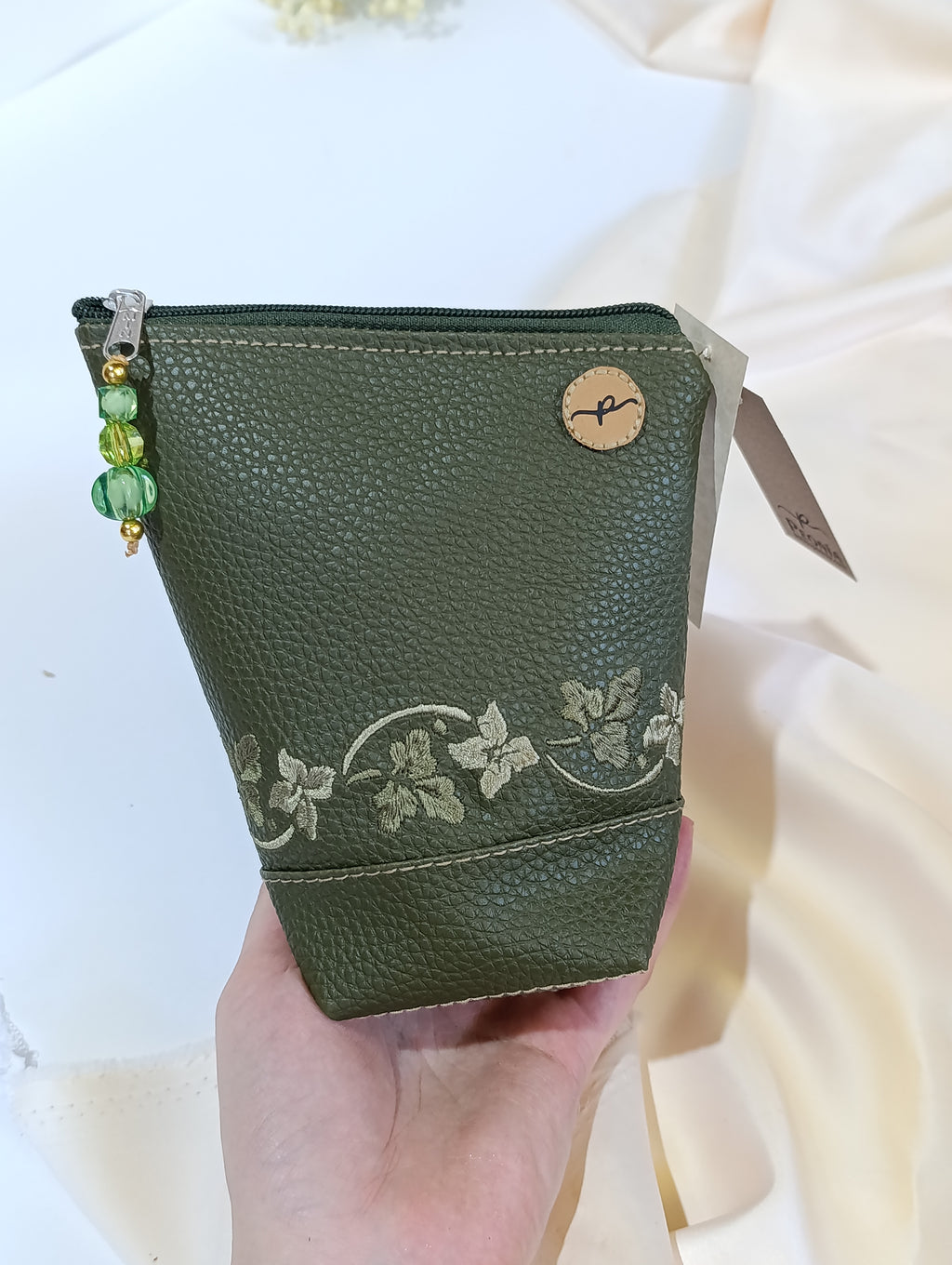 Yerbera Femenina bordada Wild Ivy, colores varios