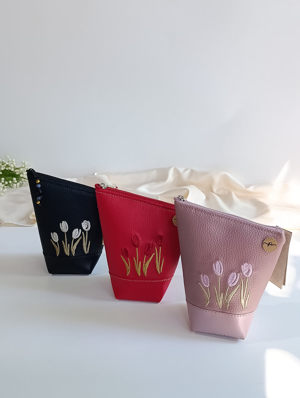 Yerbera Femenina bordada tulipanes