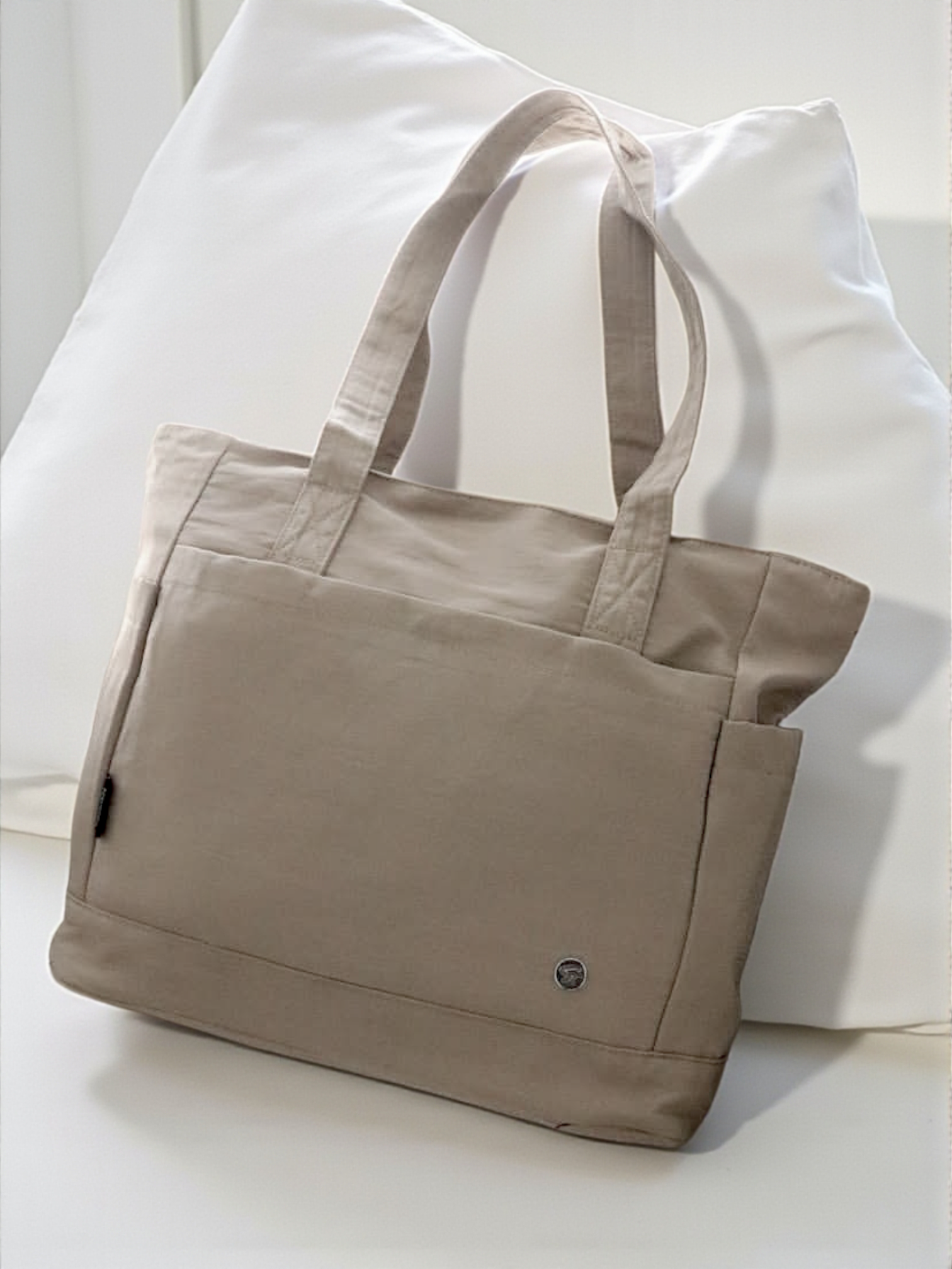 Tote Urban Essential – Disponible en Múltiples Colores